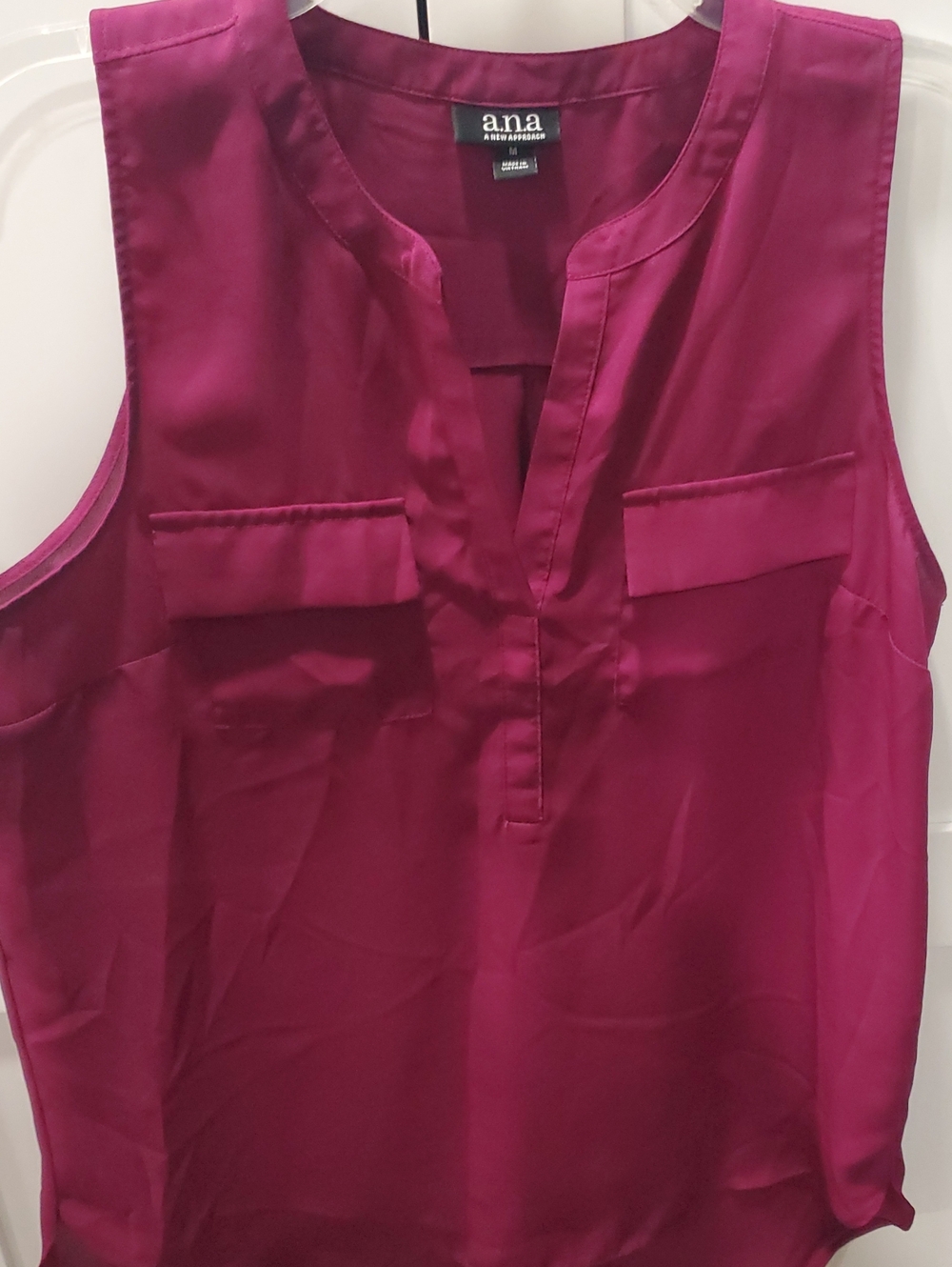 a.n.a Sleeveless Split V-Neck Camisole in Magenta